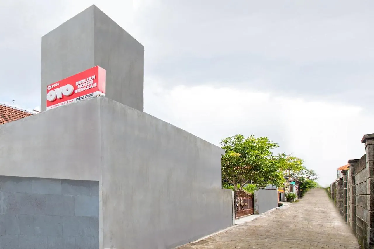 Oyo 2984 Berlian House Ungasan Hotel Jimbaran
